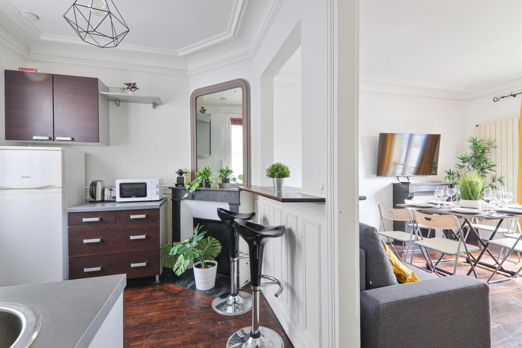 Heart Of Paris-1br-2p-montparnasse -free Netflix Apartment